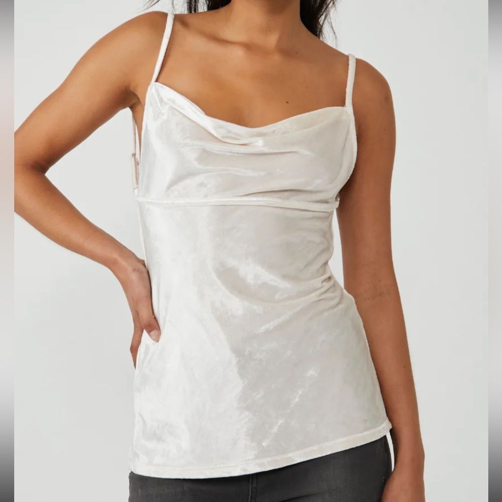 FREE PEOPLE | ✨NEW✨ All Night Velvet Tunic in Champagne
